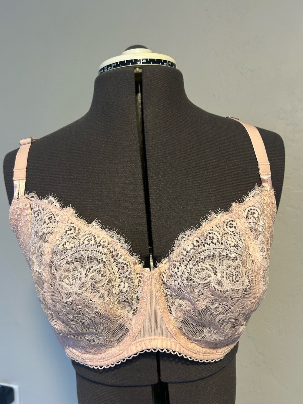 Dobreva Light Pink Underwire Bra Floral Lace 40E (1890)